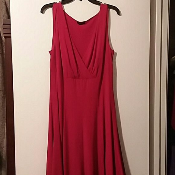 Dresses & Skirts - NWOT Little red dress